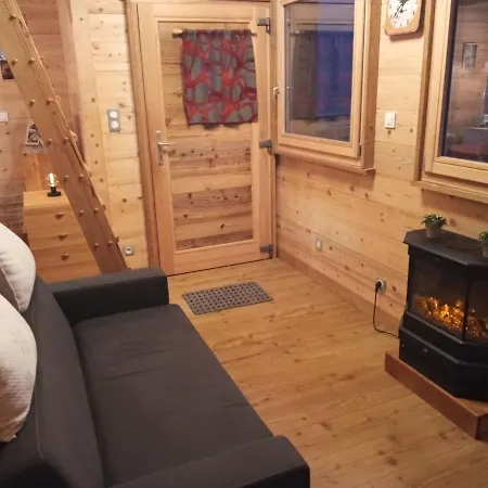 Chalet In Lovely Rich Forest Setting With A Beautiful View شاليه *