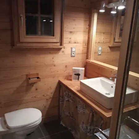Chalet In Lovely Rich Forest Setting With A Beautiful View * لابْريسْ
